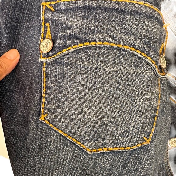 American Rag  Size 18  Crop Denim Capri Jeans With Button Zip Closure - Picture 14 of 16